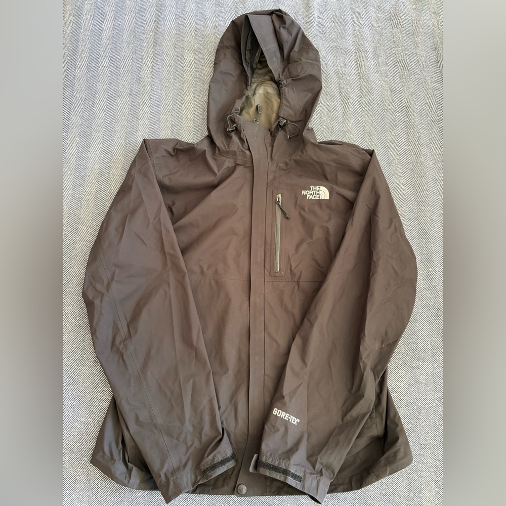 The North Face Men's Black GORE-TEX Raincoat